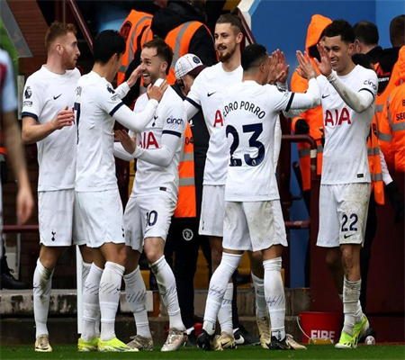 Truyền Thông Tây Ban Nha: Real Madrid Muốn Giữ Chân Vasquez Và Sẵn Sàng Đưa Ra Đề Xuất Gia Hạn Hợp Đồng